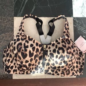 Victoria’s Secret Knockout Maximum Support Sports Bra